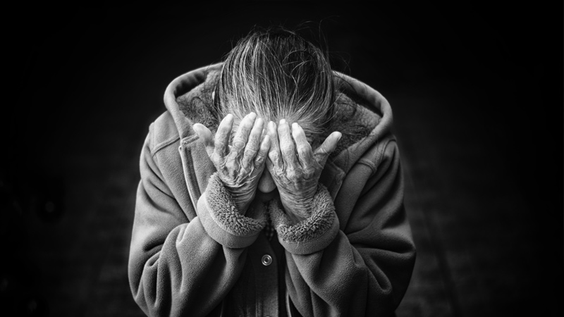 افسردگی در زنان تا 10 برابر مردان شایع تر می باشد.